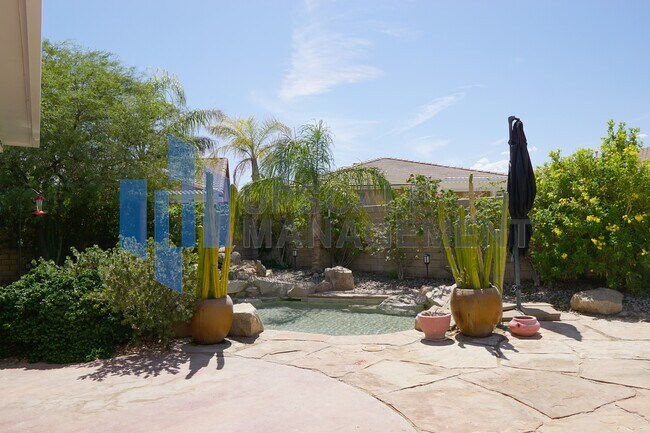 Building Photo - 2029 Savanna Way