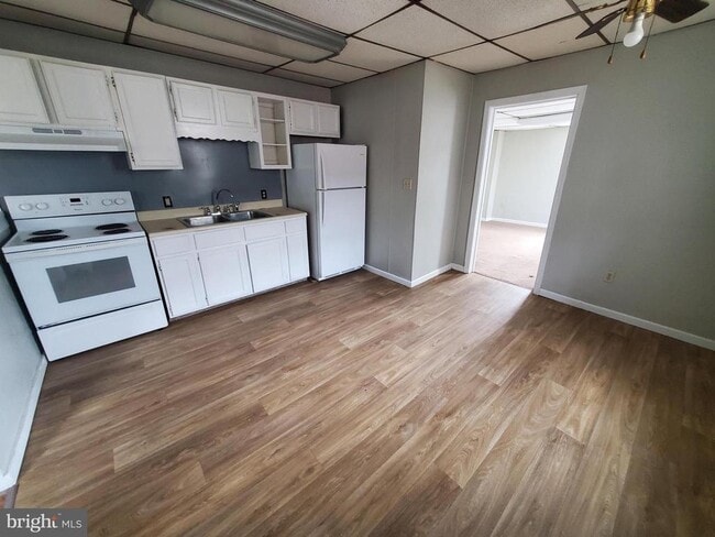 Building Photo - 127 N 9th St