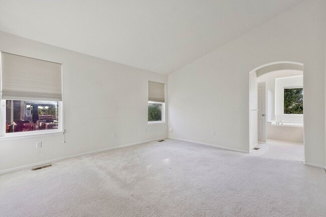Building Photo - 6756 Solana Dr