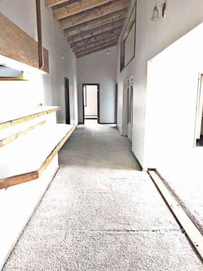 Building Photo - 307 High St