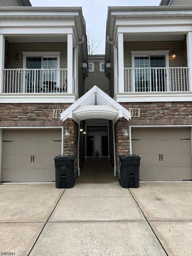 Building Photo - 107 Birch Ct