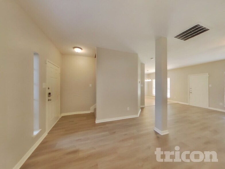 Building Photo - 1505 Yellowbird Ct