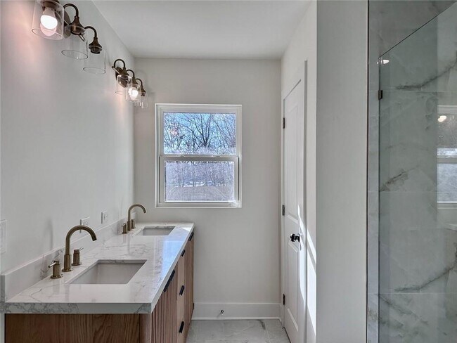 Building Photo - 5140 Tilly Mill Rd