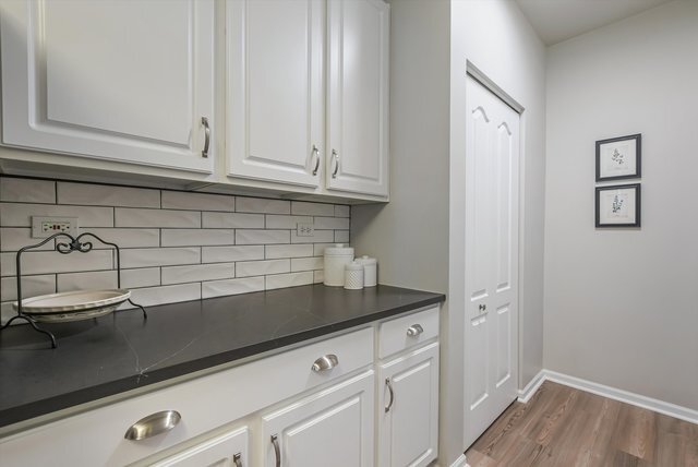 Building Photo - 2562 Golf Ridge Cir