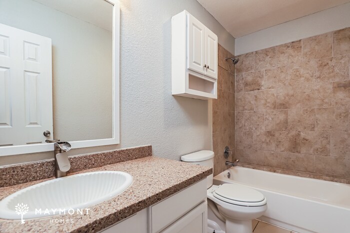 Building Photo - 10023 Amber Field Dr