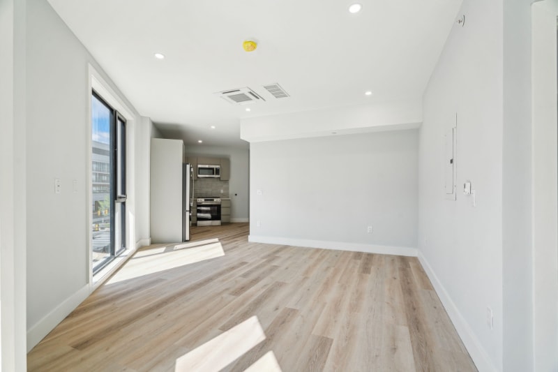 Building Photo - 3748 Lancaster Ave