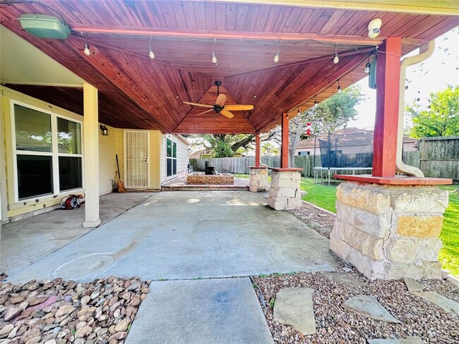 Building Photo - 7419 San Morino Dr