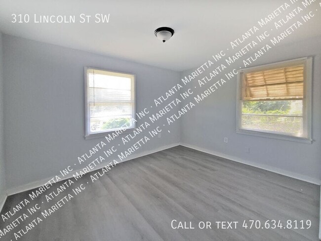 Building Photo - 310 Lincoln St SW