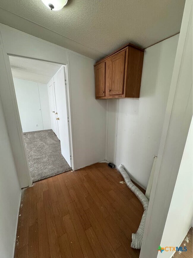 Building Photo - 456 Limestone Dr