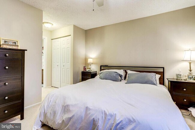 Building Photo - 7761 Inversham Dr