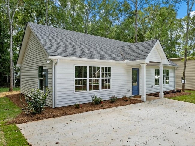Building Photo - 8079 Beachwood Dr