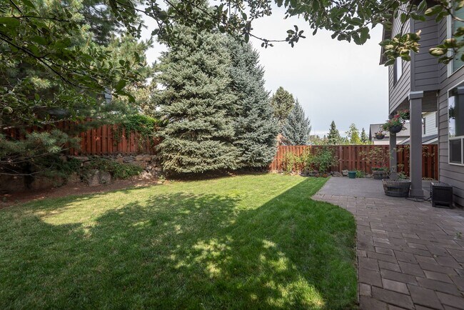 Building Photo - 4-Bedroom Home Near Pine Nursery Park Smart Upgrades & Spacious Yard