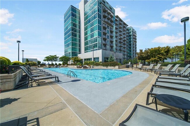 Building Photo - 250 Pharr Rd NE