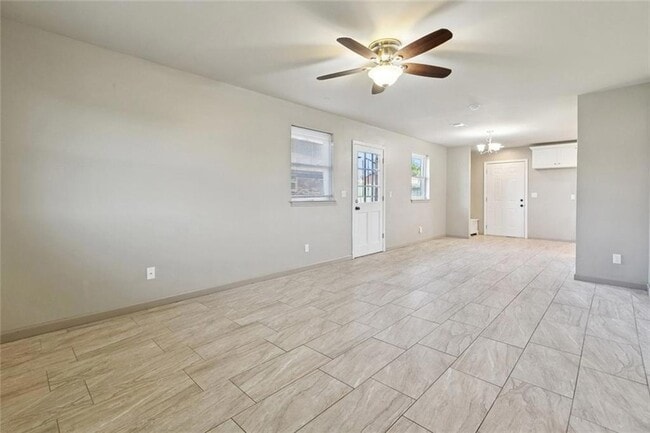 Building Photo - 2108 River Queen Dr