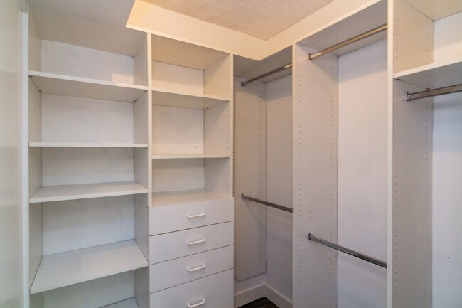 Building Photo - 1108 S Corning St