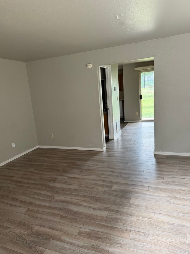 Building Photo - 15345 Killarney Cir