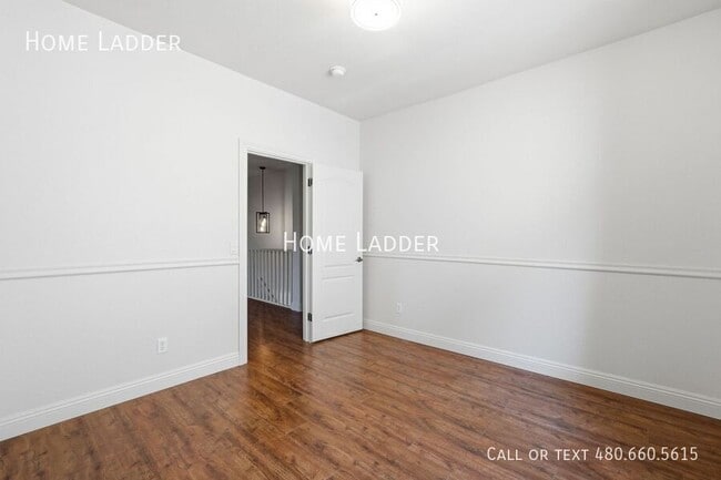 Building Photo - 44507 Redrock Rd
