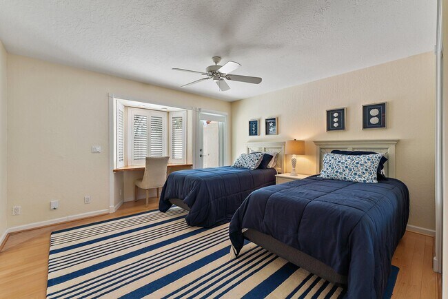 Building Photo - 107 Mako Ln