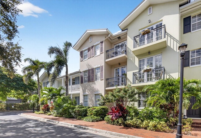 Building Photo - 1054 E Heritage Club Cir