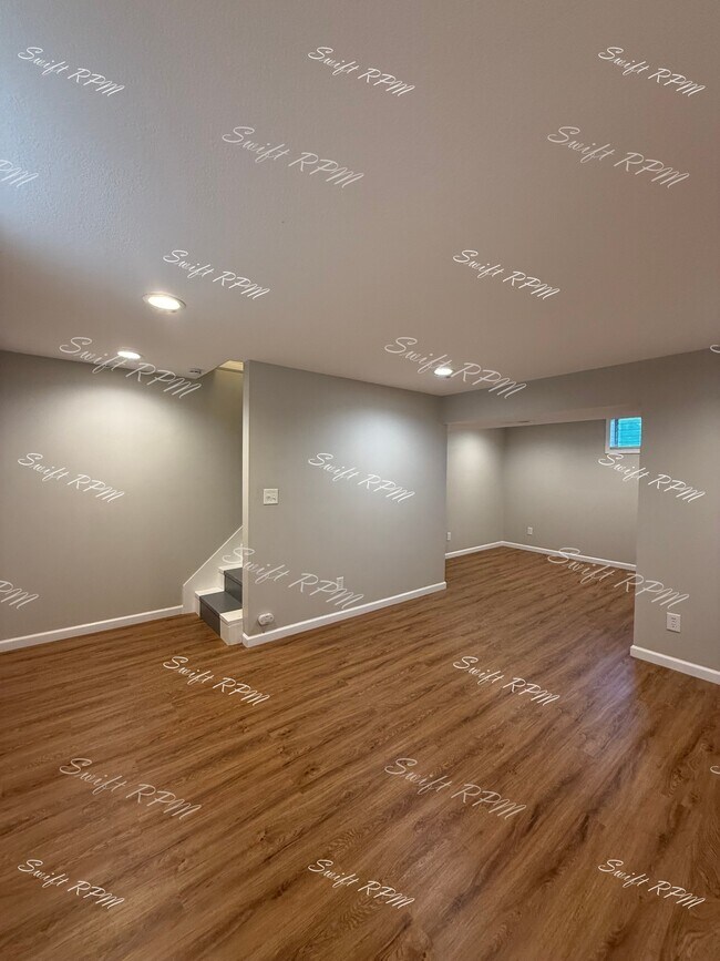 Building Photo - 18106 19th St N