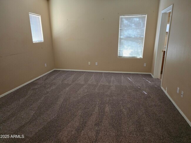 Building Photo - 16036 W Custer Ln