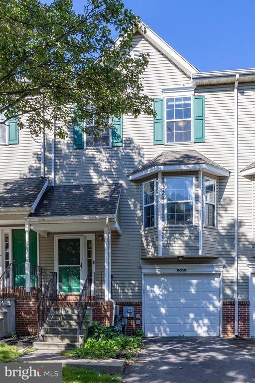 Building Photo - 605 Wentworth Dr