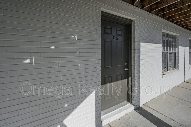Primary Photo - 3330 Meridian St N