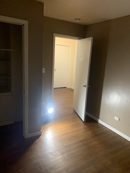 Building Photo - 2138 Hebron Ave