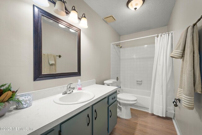 Building Photo - 2726 Winrock Dr W