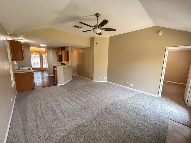 Building Photo - 1604 Harness Raceway