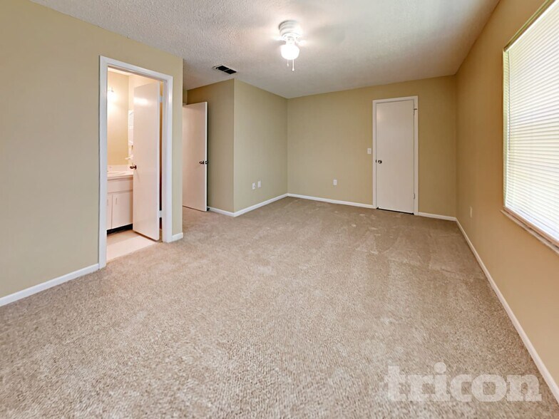 Building Photo - 4348 Black Fox Dr