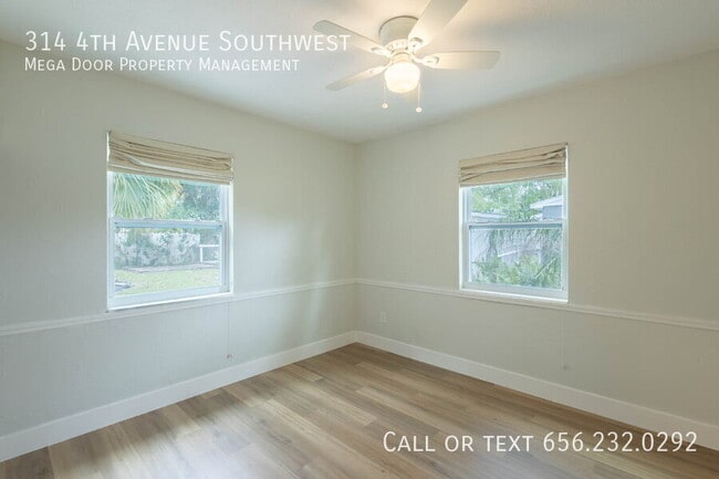 Building Photo - 314 4th Ave SW