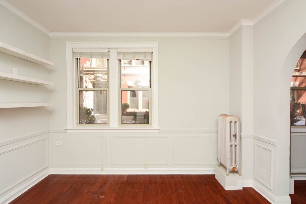 Building Photo - 529 W Surf St