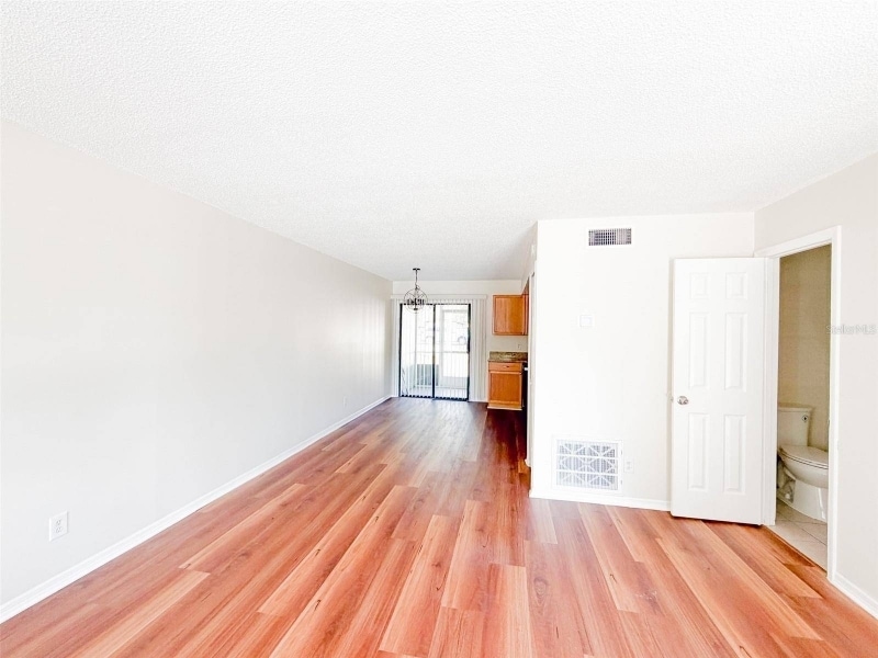 Building Photo - 2017 N Kelley Ave