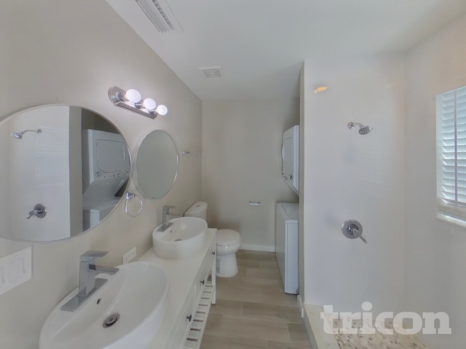 Building Photo - 6210 S Adelia Ave