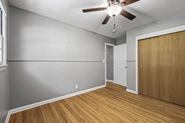 Building Photo - Gorgeous Shoreview House 3BR 1 Bath  Available Early May!