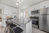 Building Photo - 721-725 Interdrive - Now Leasing for 2026/27