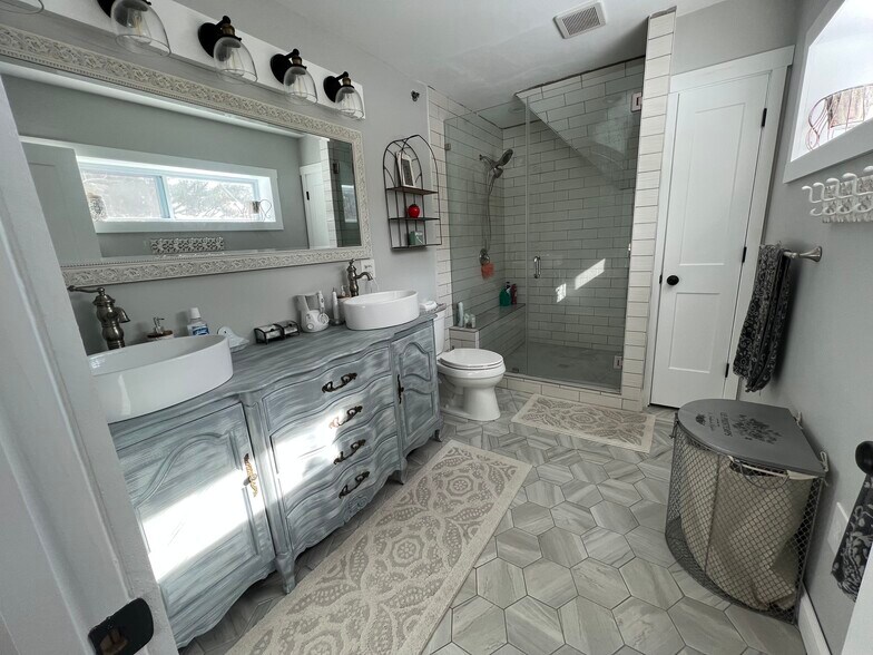 Master Bath Floor 2 - 41 Zapora Dr