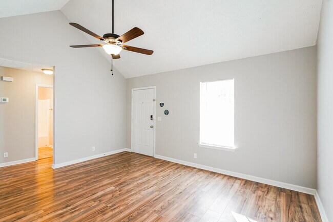 Building Photo - 114 Antler Dr