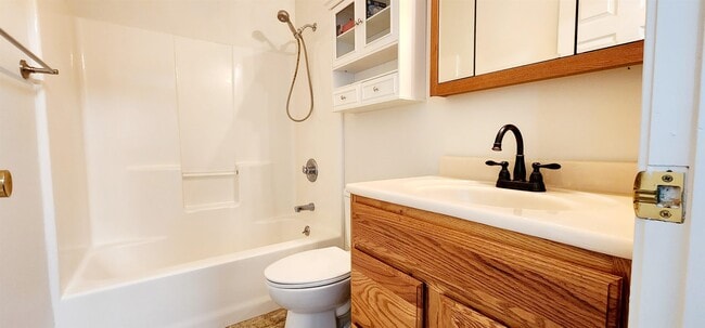 Building Photo - 2 Railroad Ave