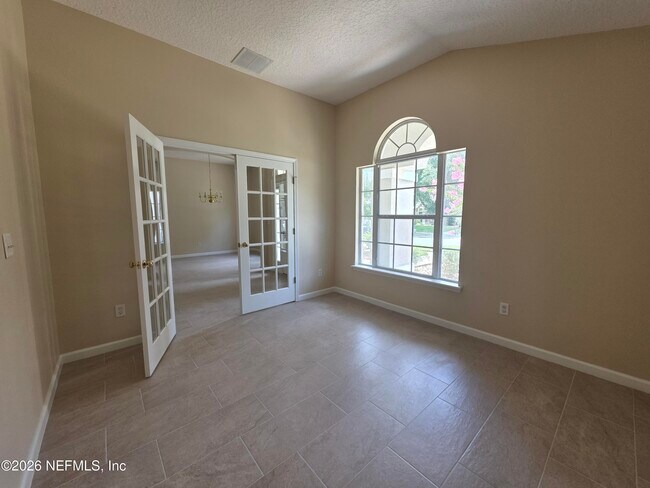 Building Photo - 739 Wakemont Dr