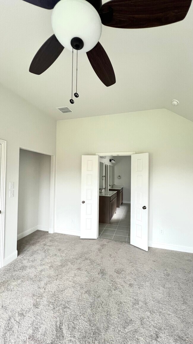 Building Photo - 4428 Mill Falls Dr