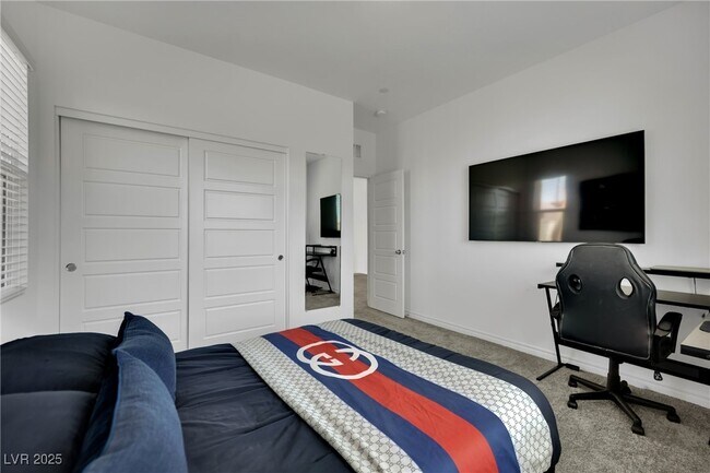 Building Photo - 8907 Roadrunner Ravine St