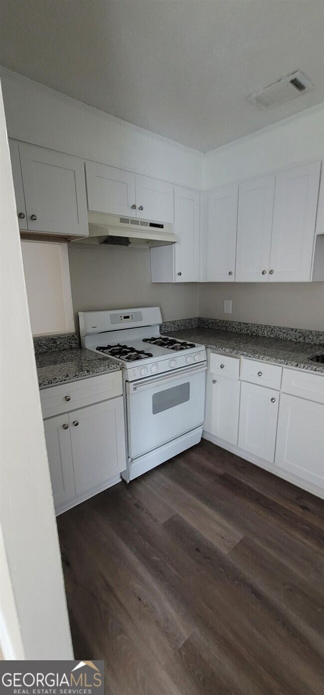 Building Photo - 2085 Lenoa Ln