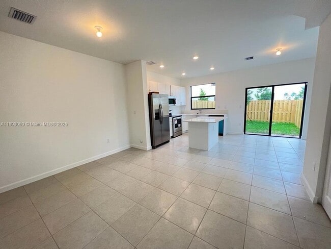 Building Photo - 24628 SW 118 Ct
