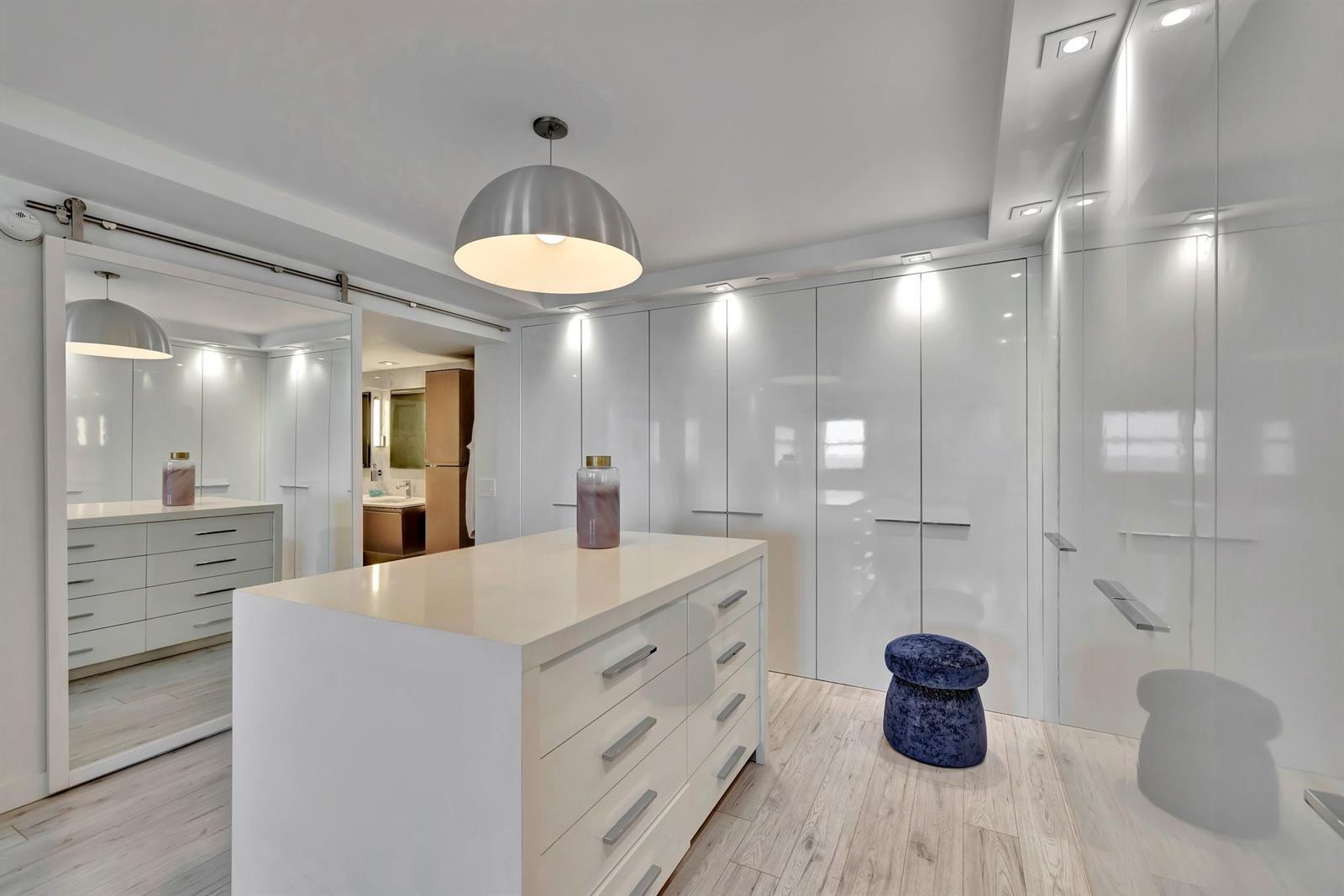 Building Photo - 1201 S Ocean Dr