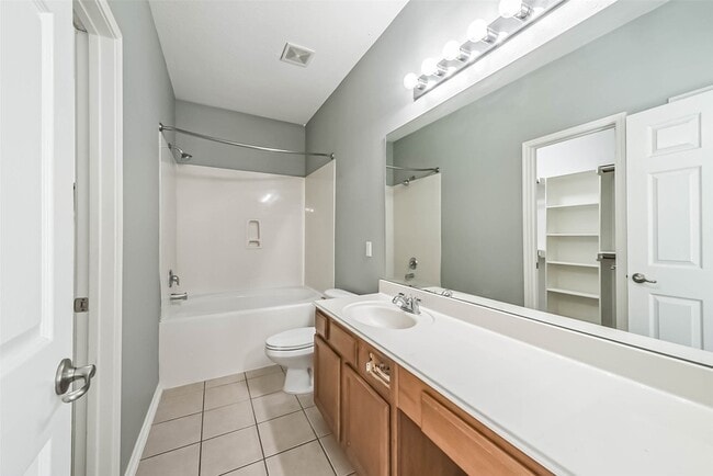 Building Photo - 8726 Old Maple Ln