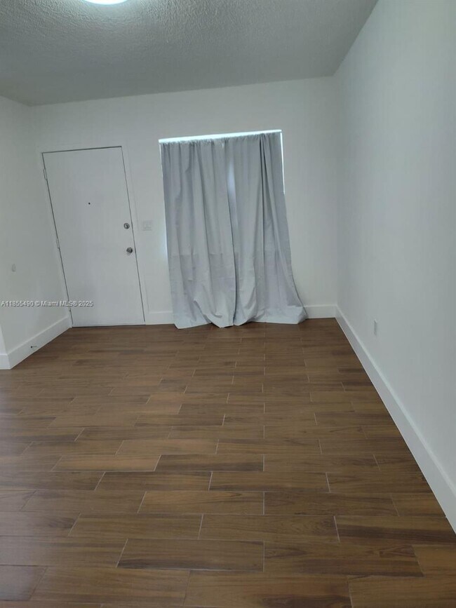 Building Photo - 655 Eldron Dr