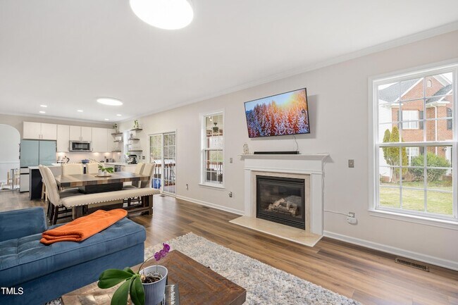 Building Photo - 930 Pristine Ln