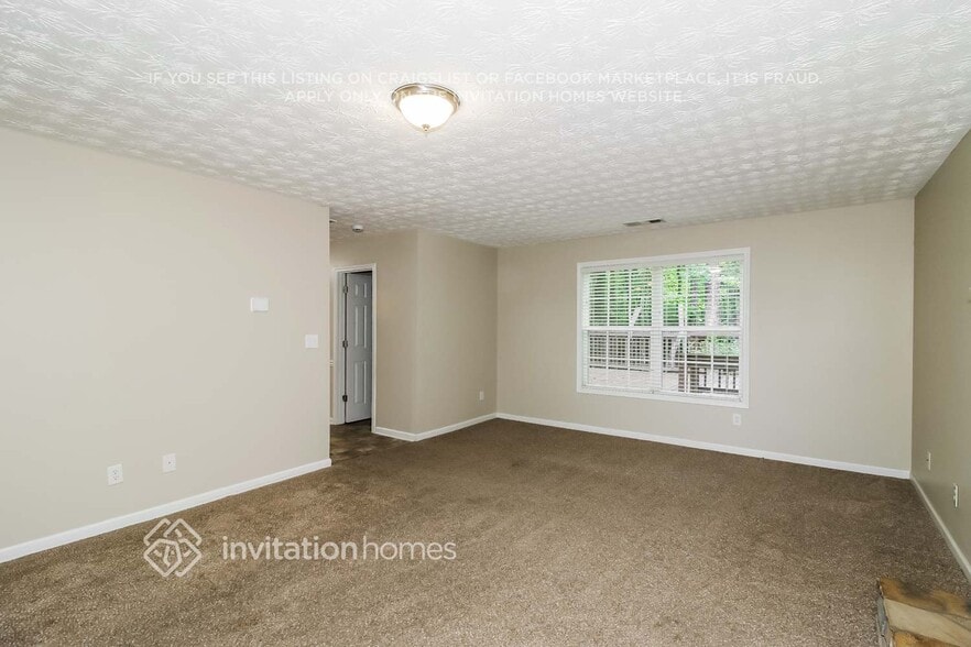 Building Photo - 1521 River Song Way